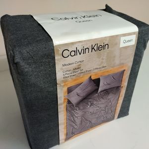 Calvin Klein Queen Sheets Set